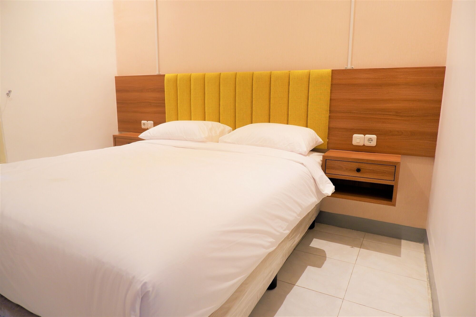 Kokonut Guesthouse Σουραμπάγια Εξωτερικό φωτογραφία